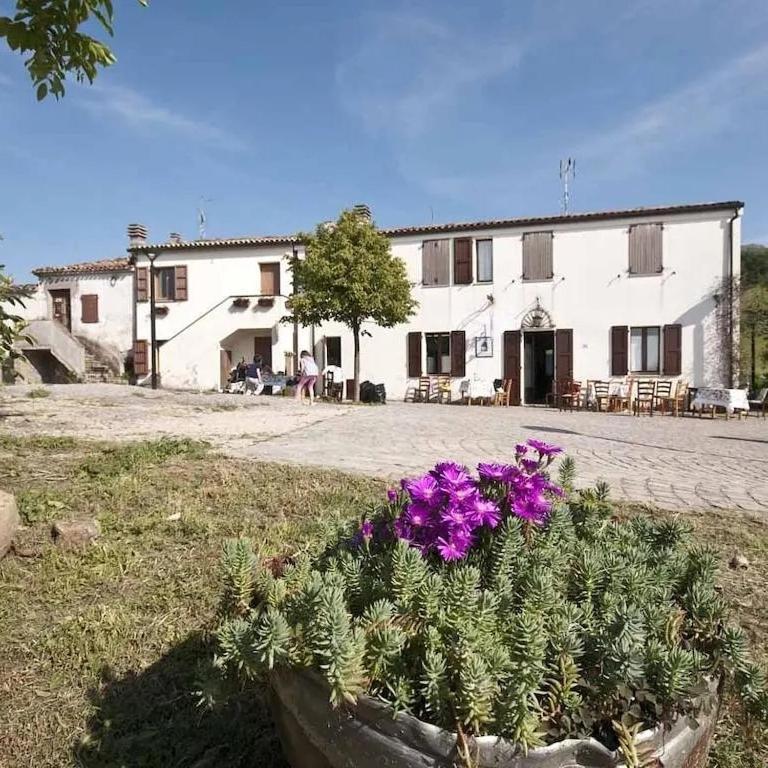Locanda Delle Grotte Di Onferno Hotell Gemmano Eksteriør bilde